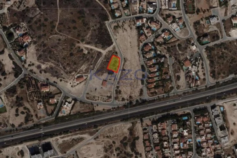 1,132m² Plot for Sale in Agios Tychonas, Limassol District
