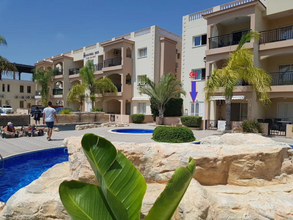 2 Bedroom Apartment for Sale in Paphos – Universal
