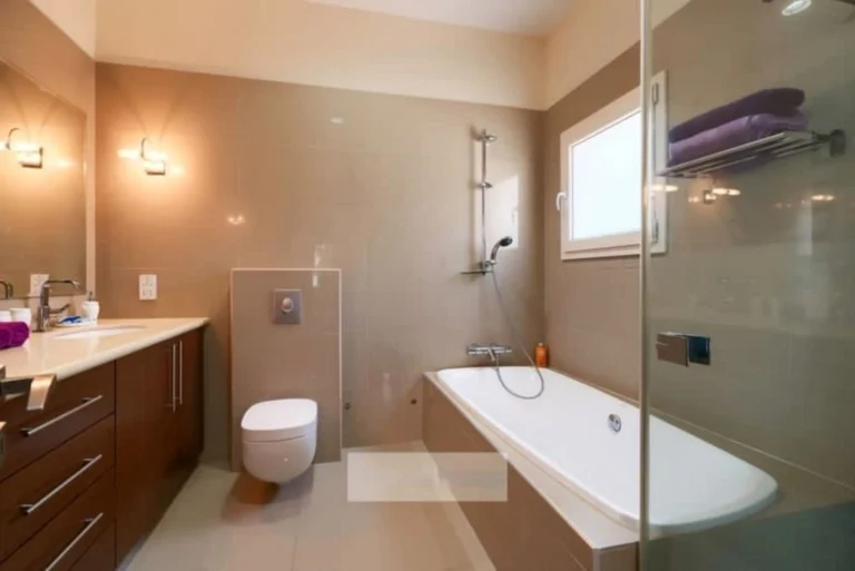 422m² House for Sale in Paphos – Universal