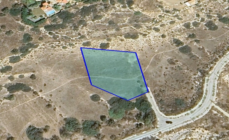 2,262m² Plot for Sale in Agios Tychonas, Limassol District