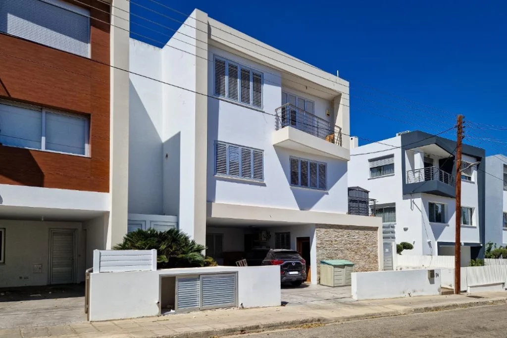 5 Bedroom House for Sale in Engomi, Nicosia District