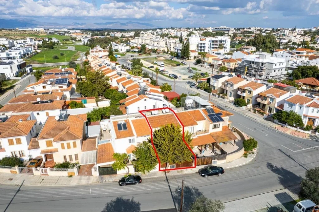 4 Bedroom House for Sale in Latsia, Nicosia District