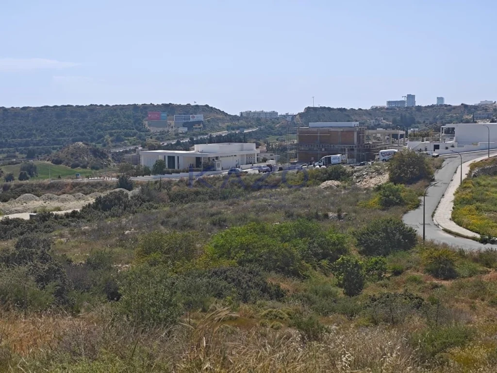 5,667m² Plot for Sale in Agios Tychonas, Limassol District