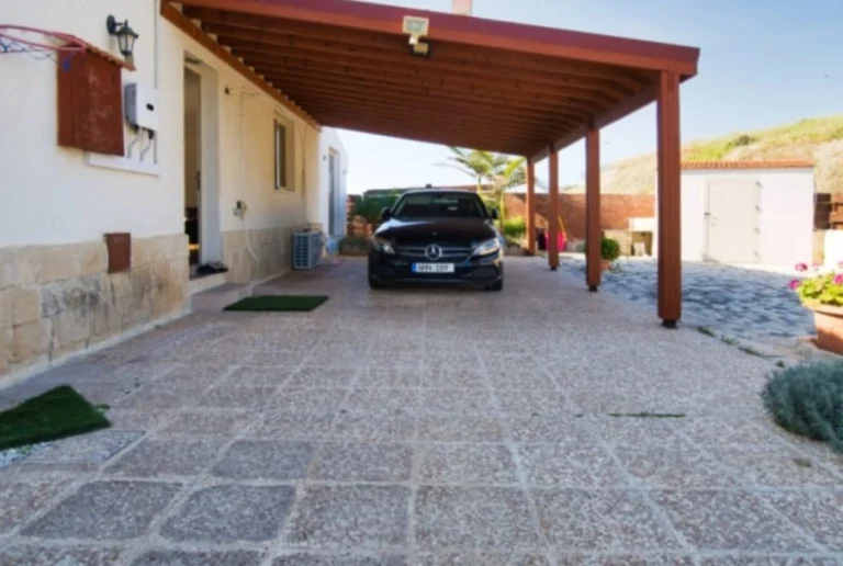 3 Bedroom House for Sale in Moni, Limassol District