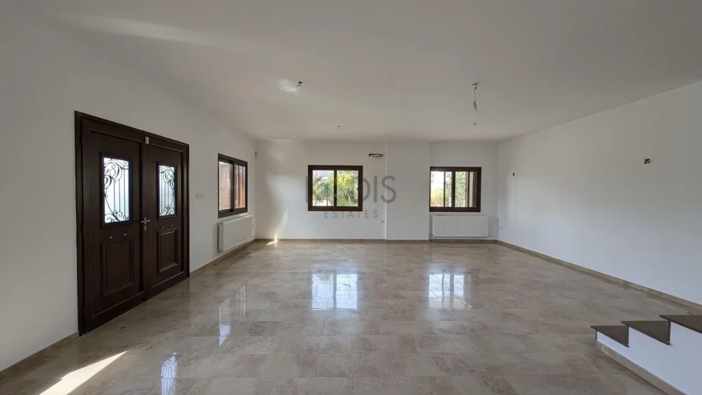3 Bedroom House for Sale in Limassol – Agios Athanasios
