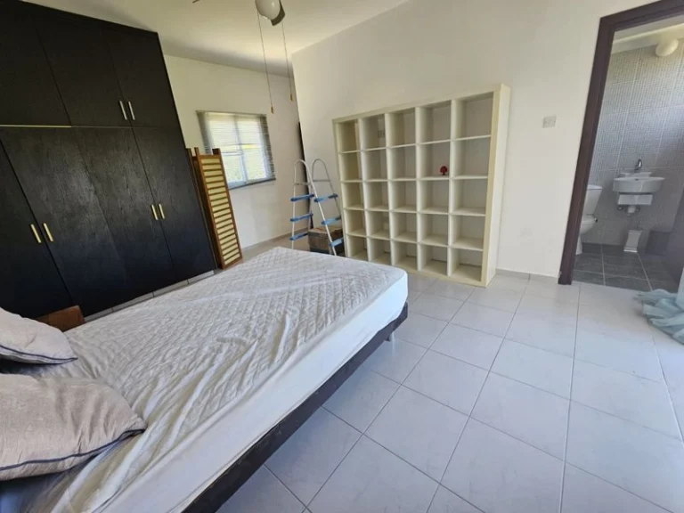 3 Bedroom House for Sale in Polemi, Paphos District