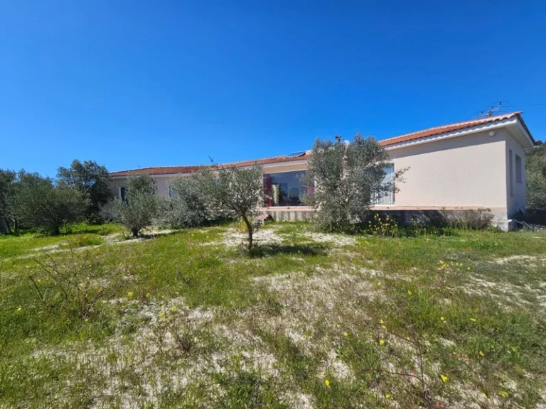 3 Bedroom House for Sale in Polemi, Paphos District