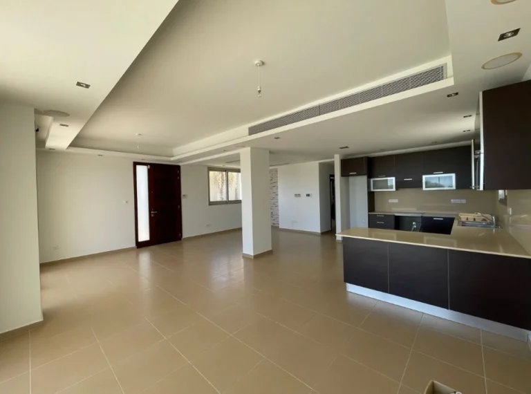 3 Bedroom Apartment for Sale in Pervolia Larnacas