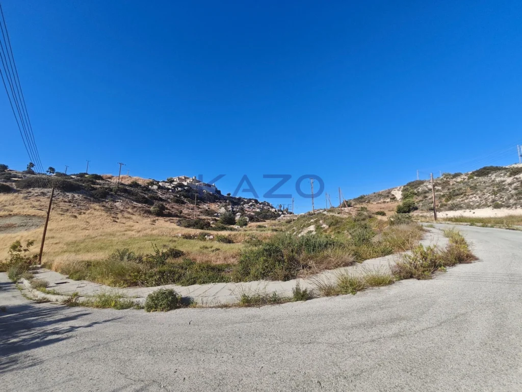 871m² Plot for Sale in Agios Tychonas, Limassol District