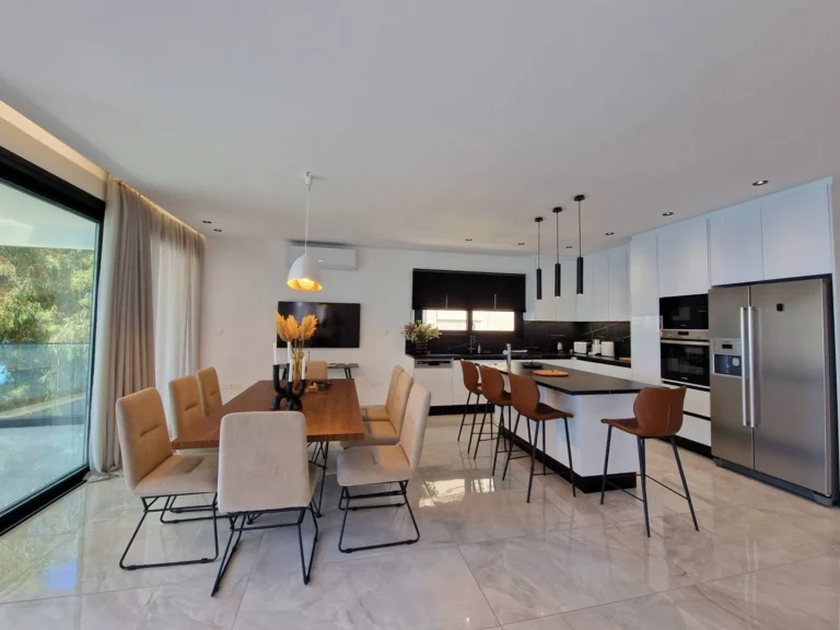 3 Bedroom Apartment for Sale in Germasogeia, Limassol District