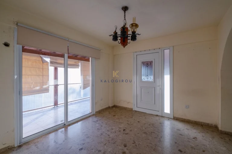 Cheap Houses and Villas for Sale Larnaca up to 600000 euro