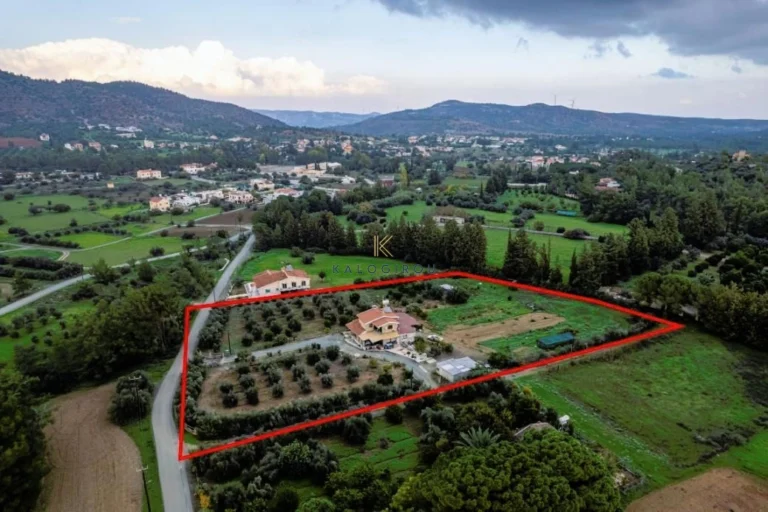 3 Bedroom House for Sale in Pyrga Larnakas, Larnaca District