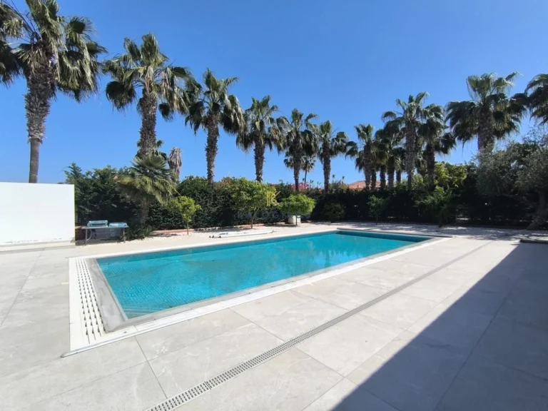 5 Bedroom House for Rent in Pervolia Larnacas