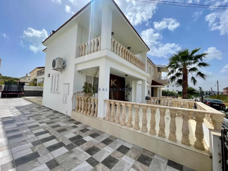 4 Bedroom House for Sale in Oroklini, Larnaca District