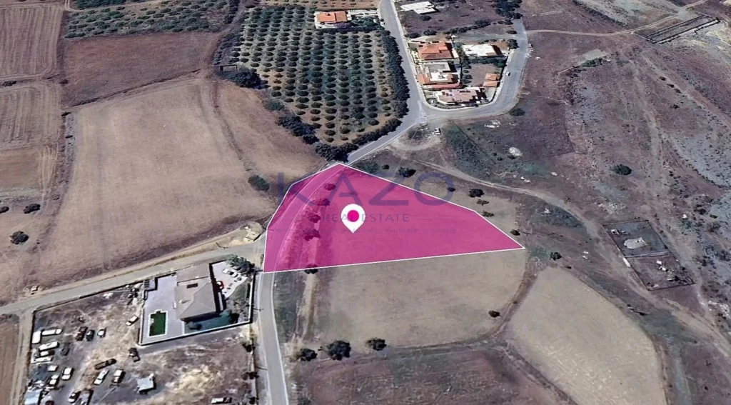3,011m² Plot for Sale in Nicosia District