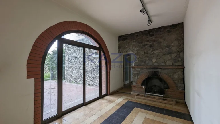 520m² Building for Sale in Agios Dometios, Nicosia District