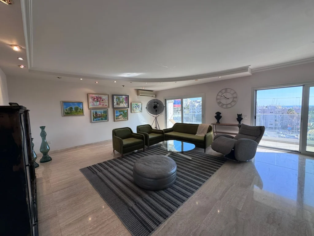 3 Bedroom Apartment for Sale in Agios Tychonas, Limassol District