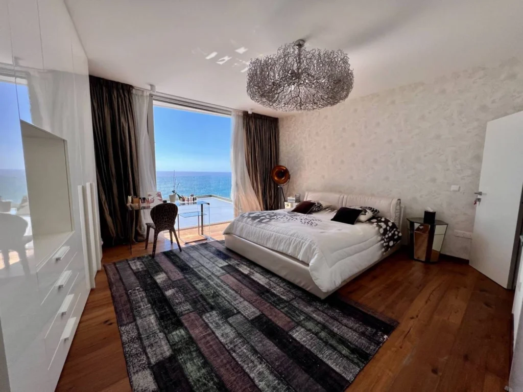 6+ Bedroom House for Sale in Agios Tychonas, Limassol District