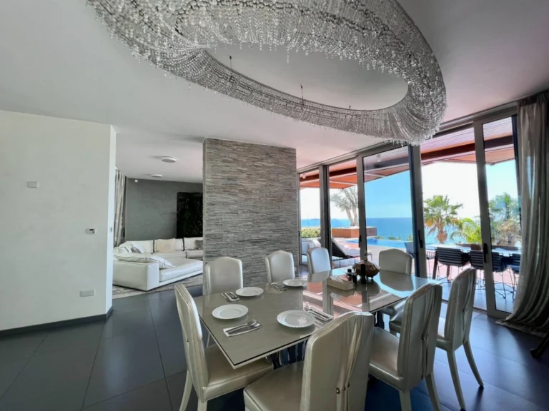 6+ Bedroom House for Sale in Agios Tychonas, Limassol District