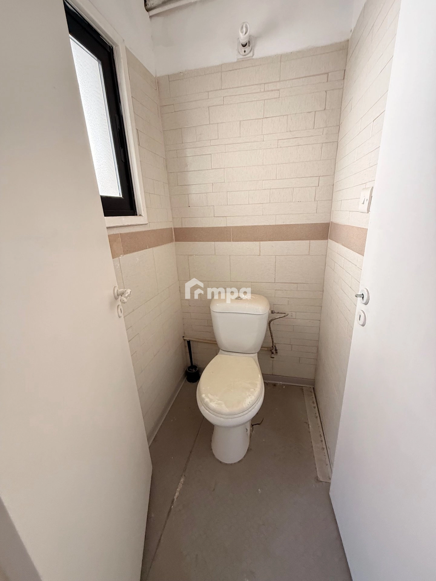 120m² Office for Rent in Nicosia District
