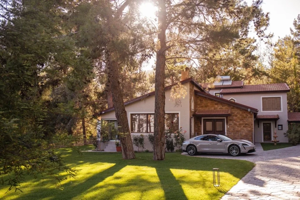 4 Bedroom House for Rent in Moniatis, Limassol District