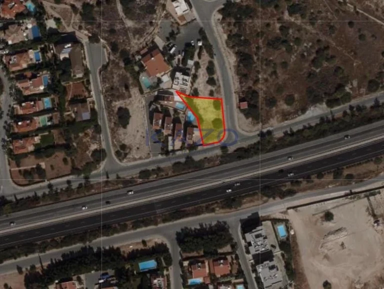 798m² Plot for Sale in Agios Tychonas, Limassol District