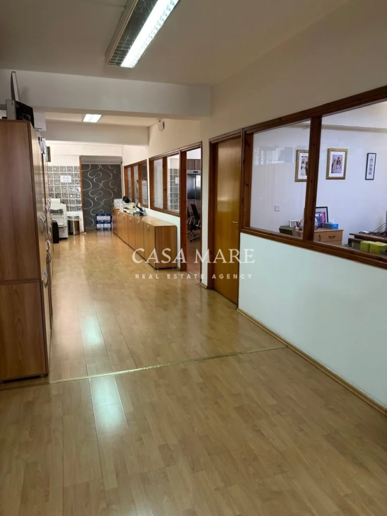 355m² Office for Rent