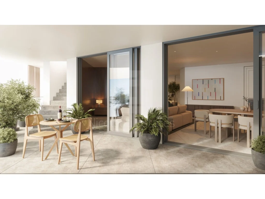 5 Bedroom Apartment for Sale in Larnaca District