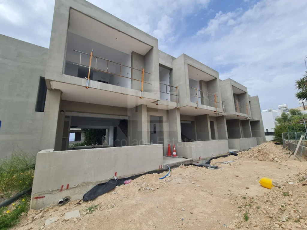 3 Bedroom House for Sale in Chlorakas, Paphos District
