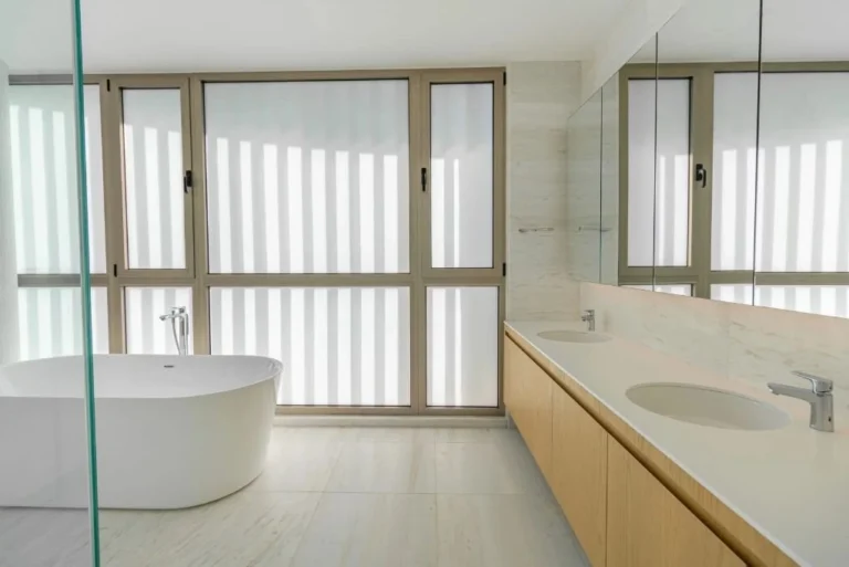 6+ Bedroom House for Sale in Kissonerga, Paphos District