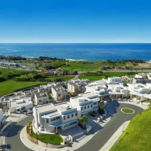 4 Bedroom House for Sale in Chlorakas, Paphos District