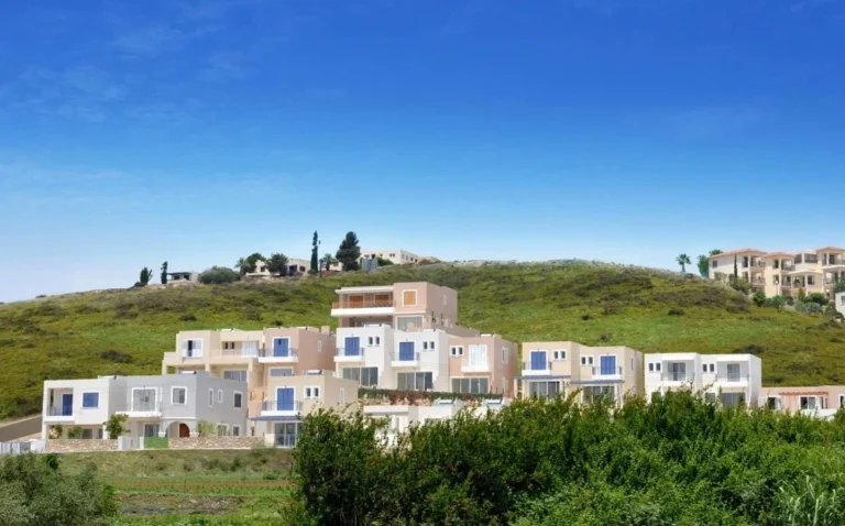 3 Bedroom House for Sale in Chlorakas, Paphos District