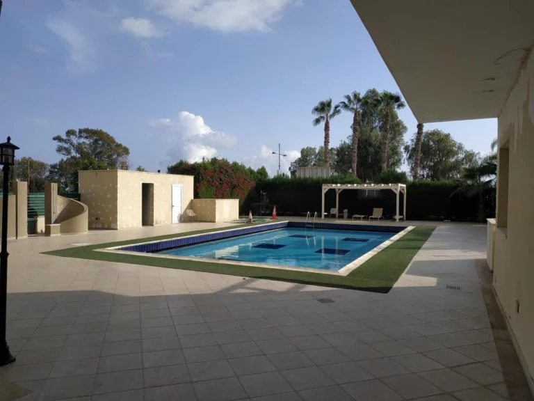 4 Bedroom Apartment for Sale in Limassol District