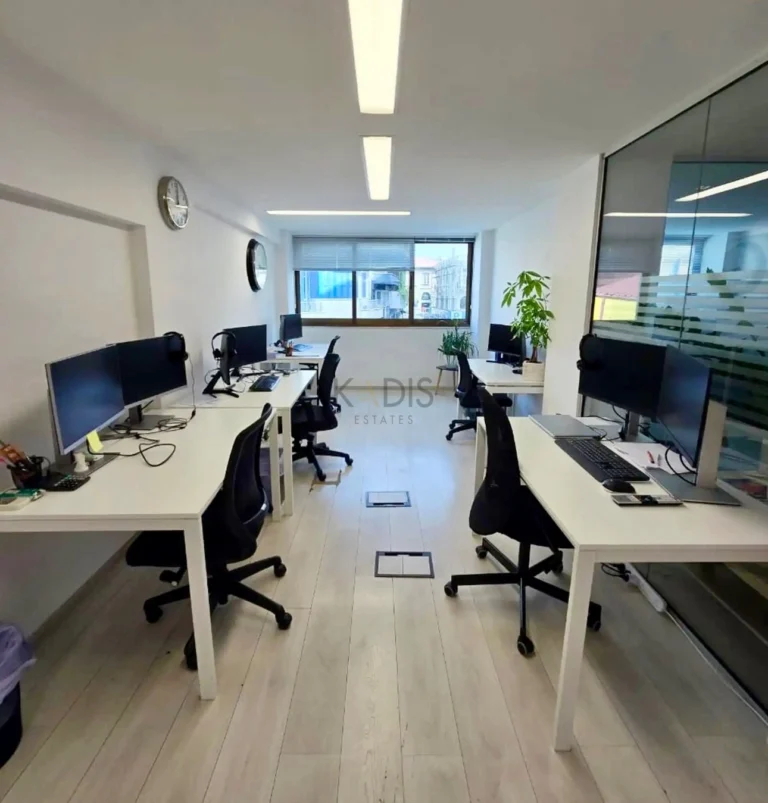 138m² Office for Rent in Limassol District