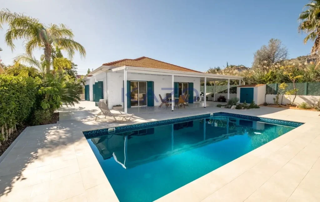 3 Bedroom House for Sale in Pyrgos Lemesou, Limassol District