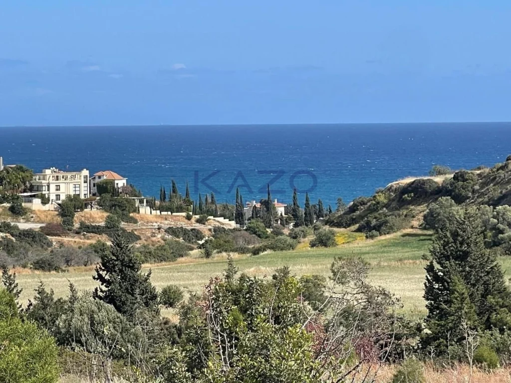 7,282m² Plot for Sale in Agios Tychonas, Limassol District