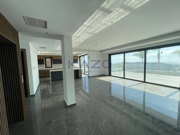 450m² House for Sale in Parekklisia, Limassol District