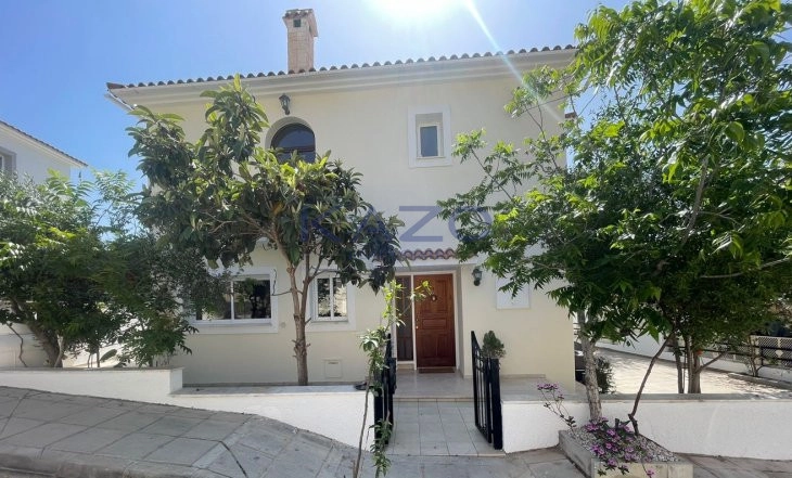 4 Bedroom House for Sale in Agios Tychonas, Limassol District