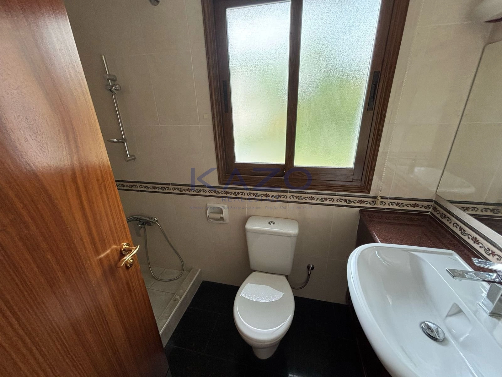 540m² Office for Rent in Limassol District