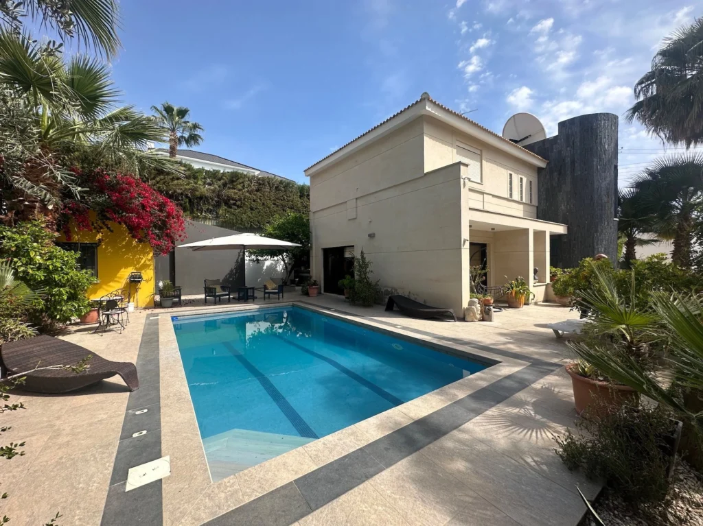 4 Bedroom House for Sale in Agios Tychonas, Limassol District