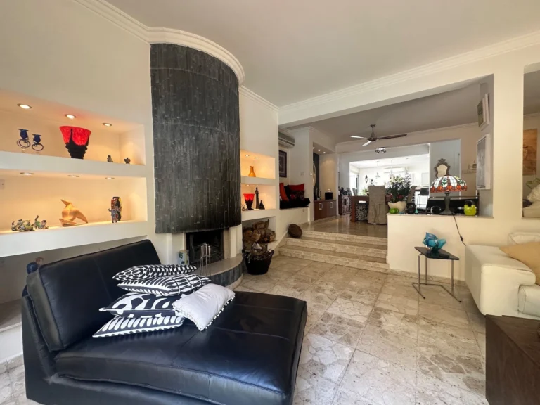 4 Bedroom House for Sale in Agios Tychonas, Limassol District