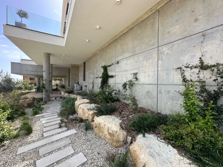 5 Bedroom House for Sale in Limassol – Agios Athanasios