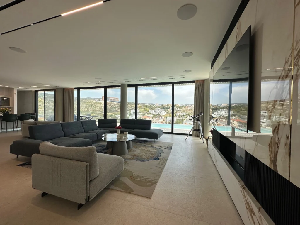 5 Bedroom House for Sale in Limassol – Agios Athanasios