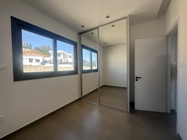 2 Bedroom House for Rent in Parekklisia, Limassol District
