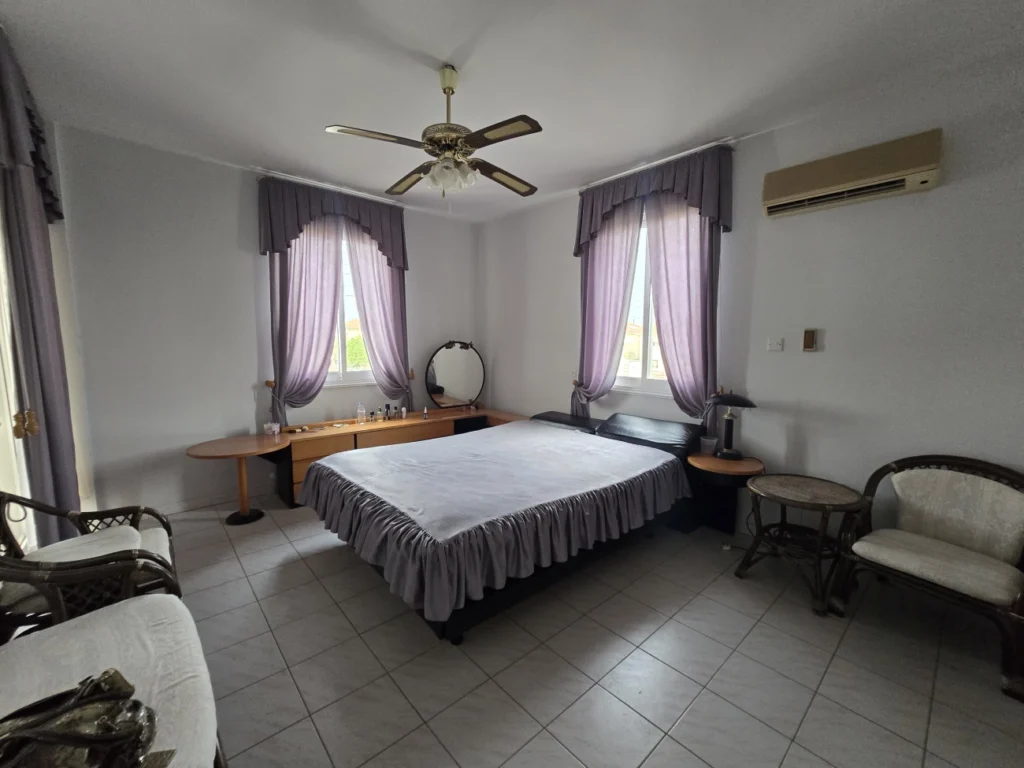 4 Bedroom House for Sale in Oroklini, Larnaca District