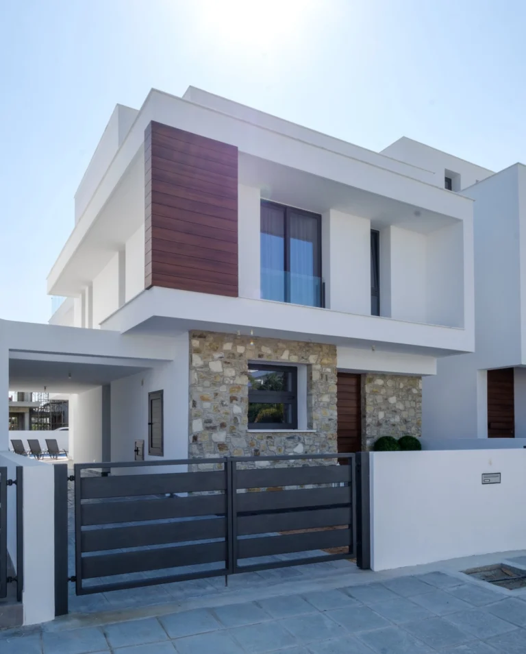 5 Bedroom House for Sale in Livadia Larnakas, Larnaca District