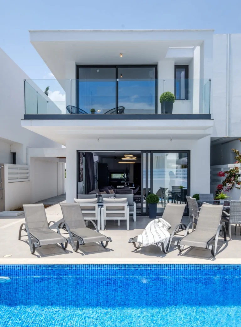 Cheap Houses and Villas for Sale Larnaca up to 700000 euro