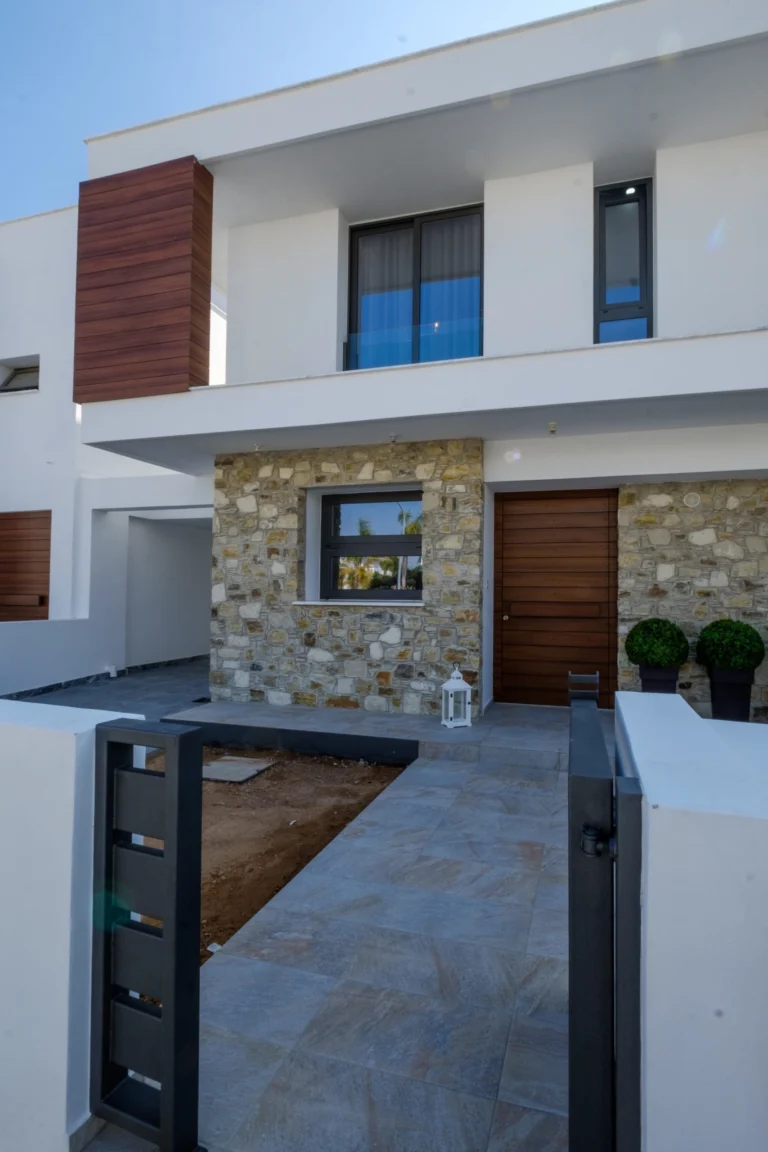 4 Bedroom House for Sale in Livadia Larnakas, Larnaca District