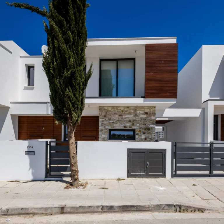 4 Bedroom House for Sale in Livadia Larnakas, Larnaca District