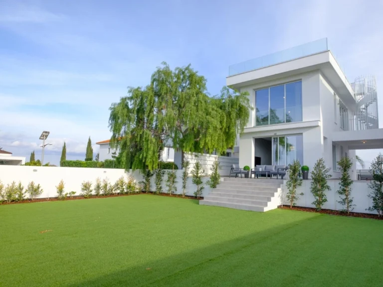 4 Bedroom House for Sale in Dromolaxia, Larnaca District